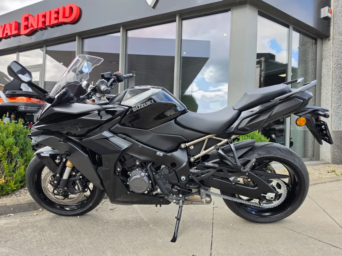 SUZUKI GSX 1000 GT — photo 1