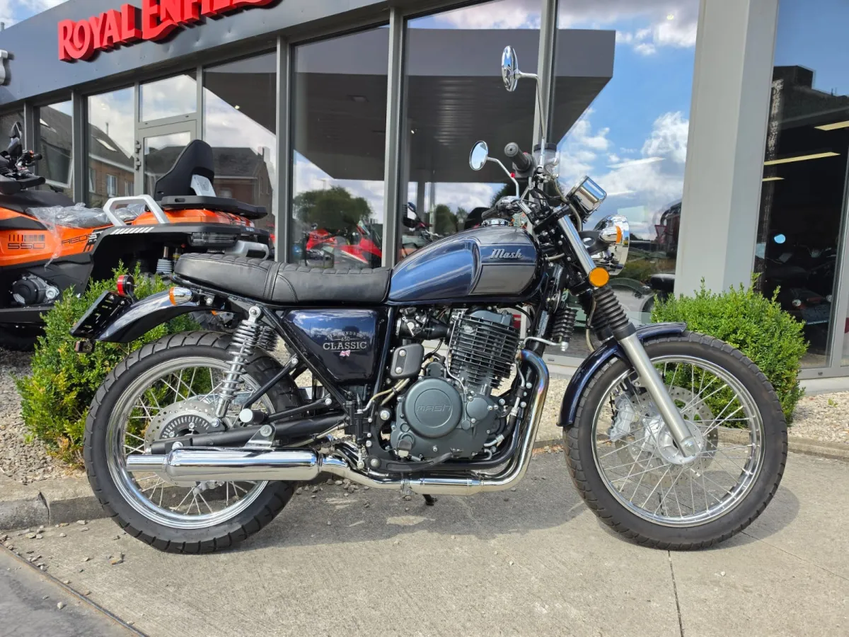 MASH SIX HUNDRED — photo 1