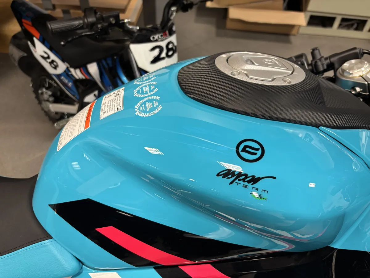 CFMOTO 450 SR WORLD CHAMPION EDITION — photo 3