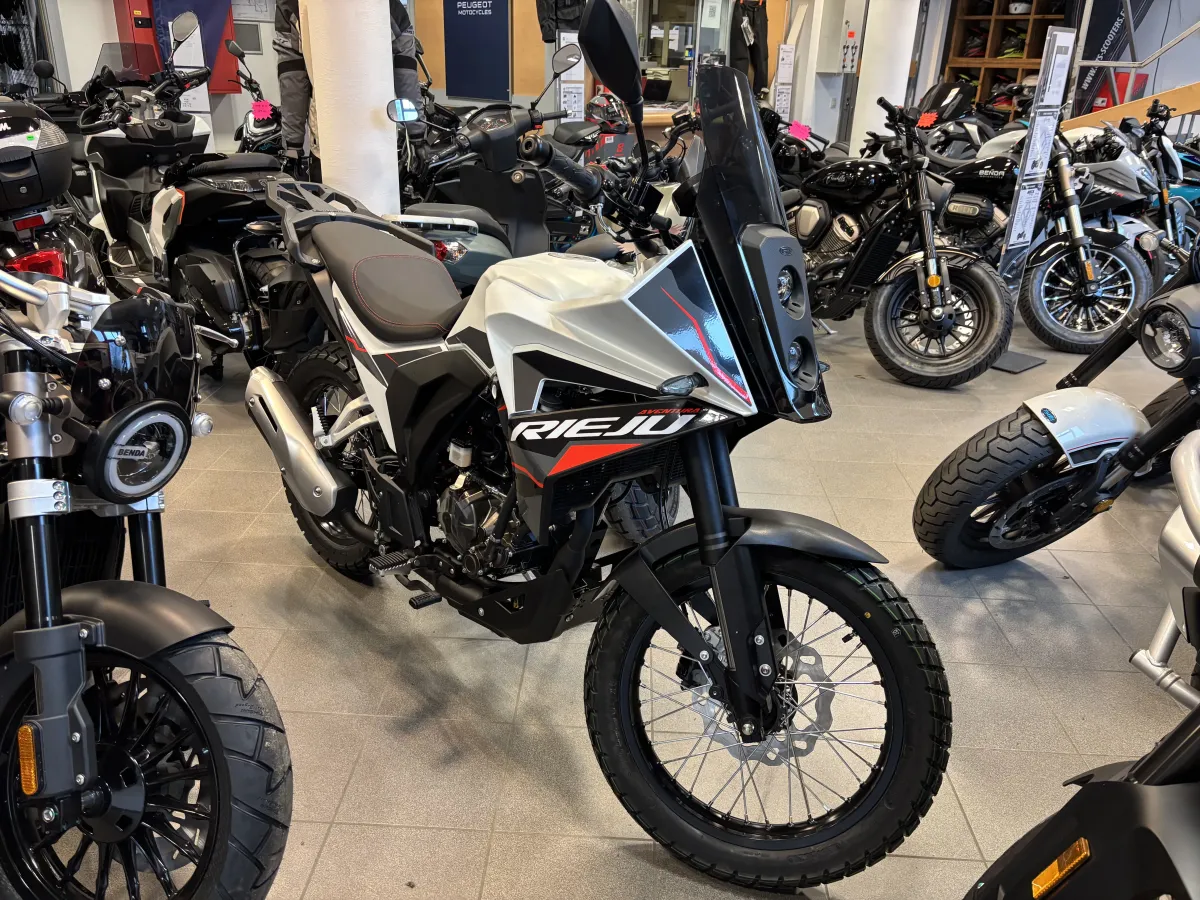 RIEJU AVENTURA 125 — photo 1