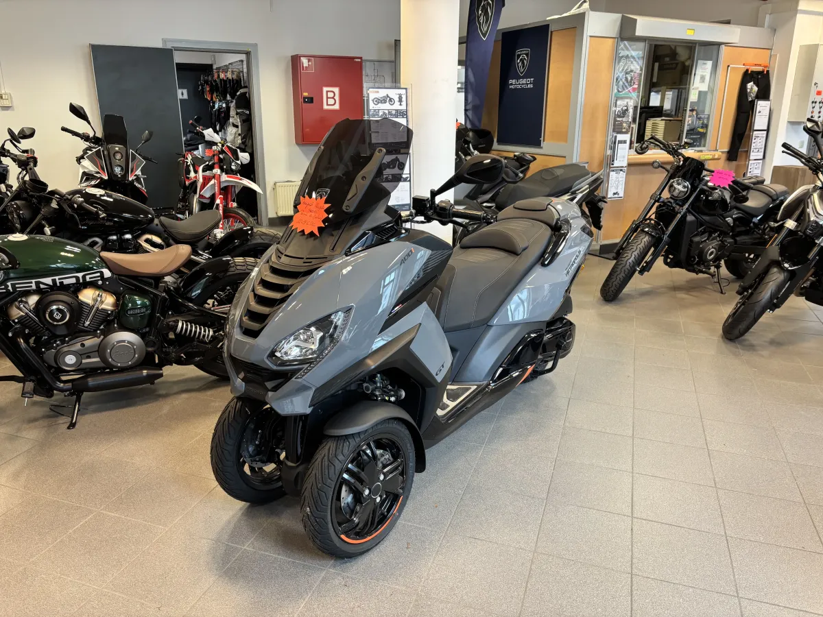 PEUGEOT METROPOLIS — photo 1