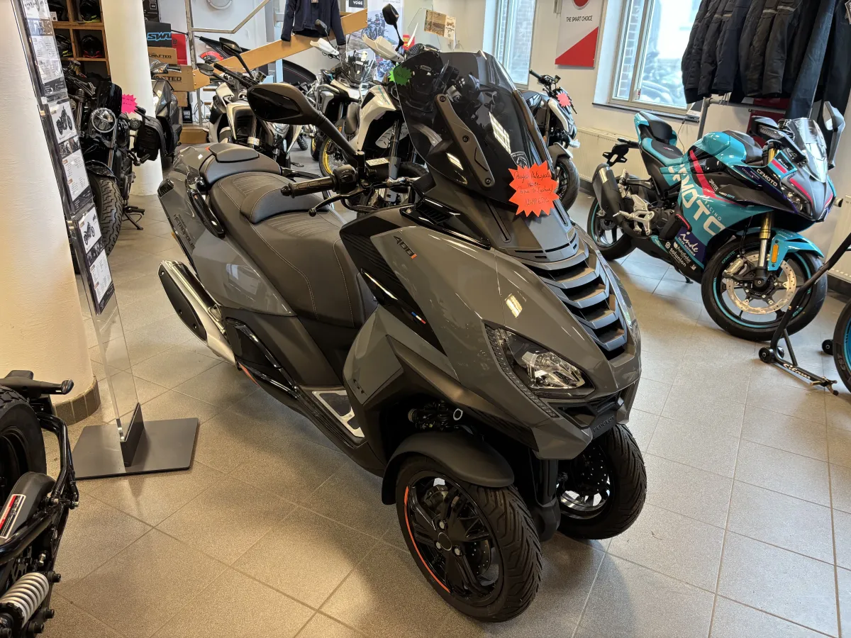 PEUGEOT METROPOLIS — photo 3