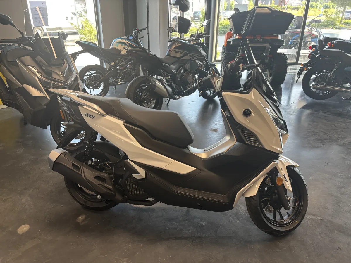 VOGE SR1 — photo 1