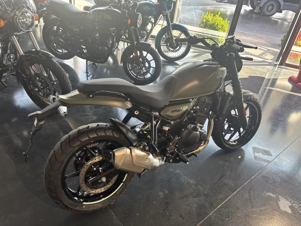 ROYAL ENFIELD GUERILLA 450 — photo 2